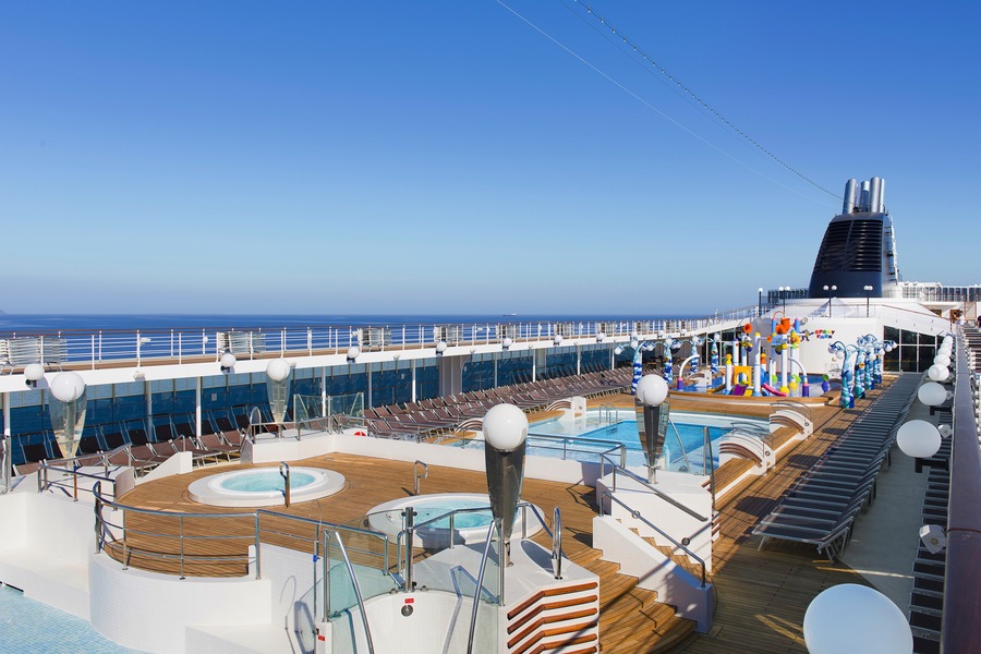MSC Cruises MSC Opera Le Piscine and Doremi Spray Park 3 ©MSC Rights - Ivan Sarfatti.jpg